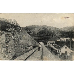 1917 Gyimesbükk, Ghimes-Faget; Rákóczi vár, határ a vasúttal. Szvoboda Miklós kiadása / castle ruins, border with the railway (lyukak / pinholes)