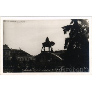 Kolozsvár, Cluj; Mátyás király tér és szobor / Mathias Rex statue. photo