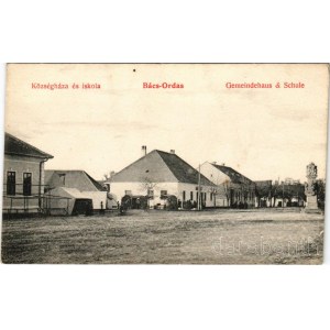 Bácsordas, Bács-Ordas, Karavukova, Karavukovo; Községháza és iskola, piac, Szentháromság szobor / Gemeindehaus &amp; Schule / town hall, school, market, Holy Trinity statue (EB)