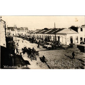 Vawkavysk, Volkovysk; Rynek / market square, shops. photo (fl)