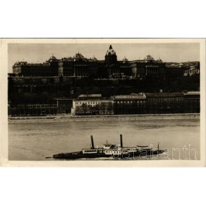 1932 Budapest, PÉCS oldalkerekes vontató gőzhajó a Királyi vár alatt / Hungarian sidewheeler tug steamer by the castle in Budapest. She was requisitioned by the k.u.k. Zentraltransportleitung (ZTL) at some point during the First World War for service on t
