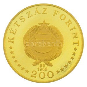 1968. 200Ft Au Semmelweis Ignác kapszulában (16,90g/0.900) T:UNC folt R! Hungary 1968. 200 Forint Au Ignác Semmelweis in capsule (16,90g/0.900) C:UNC spotted R! Adamo EM31, Krause KM#586