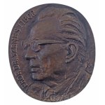 Kalmár Márton (1946-) 1983 k. "Prof. Dr. Szenes Tibor / A Szegedi Röntgen Klinika első igazgatójának - Tanítványai és munkatársai" kétoldalas öntött bronz emlékplakett (103x90mm) T:AU Hungary ~1983. "Prof. Dr. Szenes Tibor / A Szegedi Röntgen Klinika első