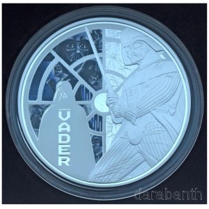 Niue 2022. 10$ részben multicolor Ag Star Wars - Darth Vader eredeti díszdobozban. Az érmét mindössze 2000 példányban verték, súlya 3 uncia (93,3g), anyaga pedig 0.999 finomságú színezüst! T:PP Niue 2022. 10 Dollars partially multicolored Ag Star Wars 