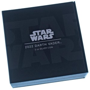 Niue 2022. 10$ részben multicolor Ag Star Wars - Darth Vader eredeti díszdobozban. Az érmét mindössze 2000 példányban verték, súlya 3 uncia (93,3g), anyaga pedig 0.999 finomságú színezüst! T:PP Niue 2022. 10 Dollars partially multicolored Ag Star Wars 