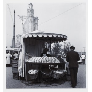 Zdzisław Wdowiński (1920–2002), Fruit Stalls on Parade Square, 1960/2026