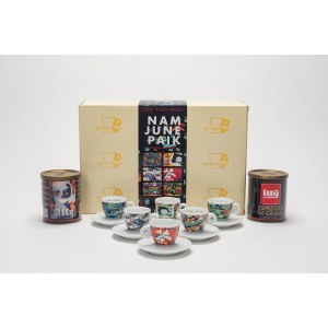 Nam June Paik, Videograms Mitterteich for the Illy Collection. Signature mugs