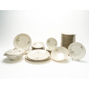 White porcelain dinner service with a gold rim and floral motifs, Krone