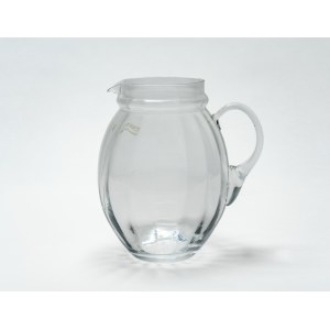 Glass pourer