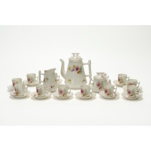 A Ginori coffee set consisting of twelve cups and saucers, a coffee pot, a sugar bowl, and a milk jug.