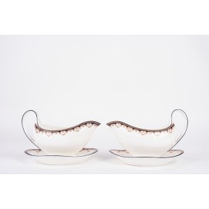 Pair of white porcelain sauce boats decorated in polychrome, Wedgwood