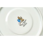 Teeservice aus weißem Porzellan von Royal Tettau Bavaria mit Goldverzierung.