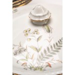 Porcelain set with floral decoration and a wavy, gold-plated rim. Epiag DF, Czechoslovakia.
