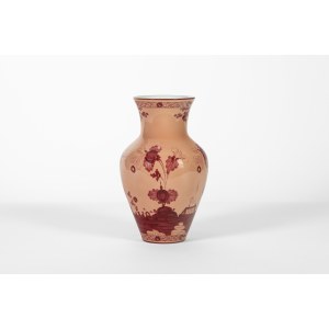 A vermilion Ming-style Italian porcelain vase. Richard Ginori