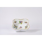 Important polychrome porcelain dinner service for 12, Queen Victoria, Herend, Hungary