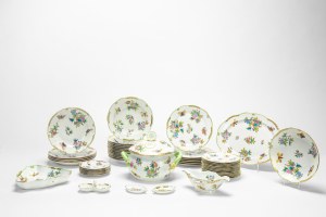 Queen Victoria polychrome porcelain dinner set. Herend Hungary
