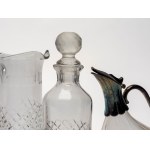 Lot consisting of five bottles, two carafes, and a crystal and glass pourer