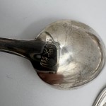 Sada 12 strieborných lyžičiek – striebro 800 – monogram – 77 g