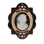 Brooch-pendant depicting a woman, second half of the 19th century