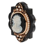 Brooch-pendant depicting a woman, second half of the 19th century