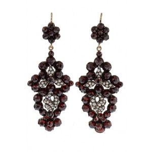 Earrings with a floral motif, 19th/20th century