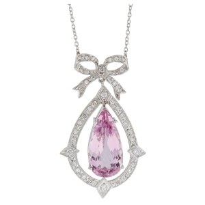 Necklace with a bow motif, early 20th century, Edwardian style