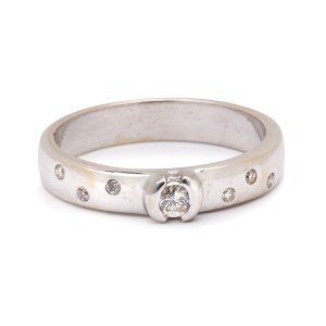 Diamond ring, early 21st century