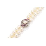 Pearl necklace from the second half of the 20th century