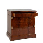 Four-drawer chest of drawers in the Biedermeier style