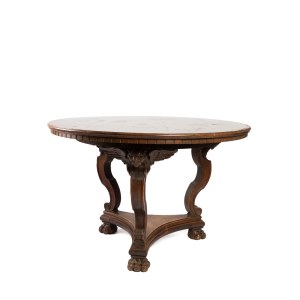 Table with a round top