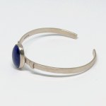 Silver Bangel-Style Bracelet with Lapis Lazuli