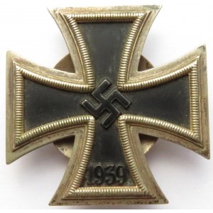 Niemcy, Krzyż żelazny 1939, II wojna światowa, 1 klasa, nakrętka sygn. L/21- stara kopia