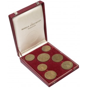 Wczesne medale MW w dedykowanym pudle Mennicy Państwowej (7szt)