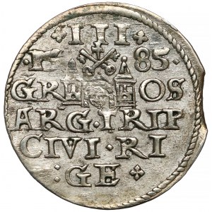 Stefan Batory, Trojak Ryga 1585 - niska korona