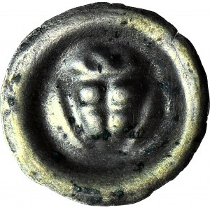 Zakon Krzyżacki, brakteat ok. 1307-1318, Tarcza zakonna, nad nią dwie kulki