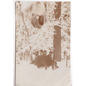 Przedwojenna fotografia myśliwców na śniegu, Olgierd Świda, Bronisław Hłasko, Dobra nieświeskie