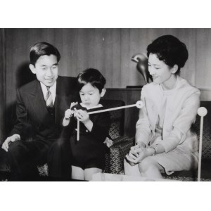 Japonia - Cesarz Akihito z rodziną