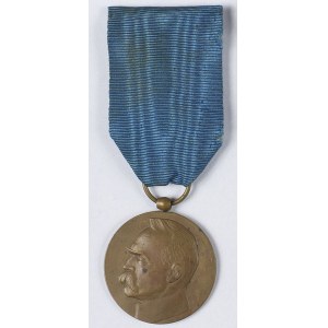 Medal Dziesięciolecia Odzyskania Niepodległości - Tzw. Oracz