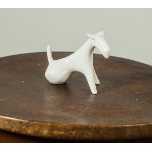 Foksterier, figurka porcelanowa wykonana w Fabryce Porcelany Ćmielów;