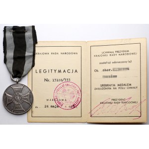 PRL, Srebrny Medal Zasłużonym na Polu Chwały + legitymacja