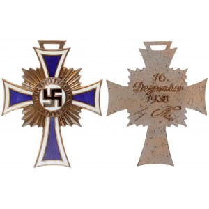 Germany Third Reich Medal 1938 Cross of Honor for the German Mother 1938 - 1945. Front: Leopold cros...