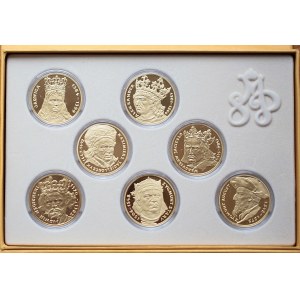 Komplet siedmiu numizmatów srebrnych z Serii Królewskiej, bardzo efektowny