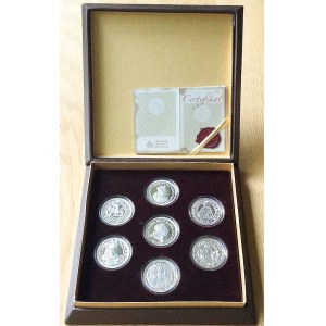 Komplet siedmiu numizmatów srebrnych z serii Repliki Monet Polskich, bardzo efektowny