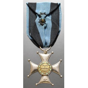 II Republic of Poland, Virtuti Militari Cross