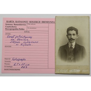 II RP, Fotografia mężczyzny z orłem patriotycznym na dewizce z kolekcji I. Banaszkiewicza