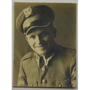 People's Republic of Poland, Photograph of soldier with Eagle in cabbage