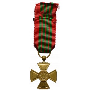 France Miniature of croix de guerre 1939-1945