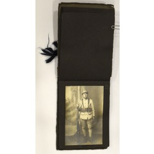 II RP, Album s fotografiemi vojáka Hallerovy armády