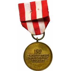 PRL, Medal Zwycięstwa i Wolności