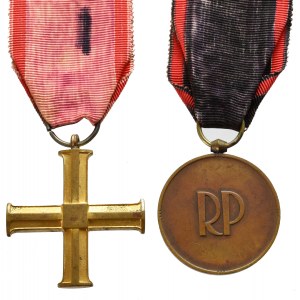 II Republic of Poland, Lot of the Independence cross and medal